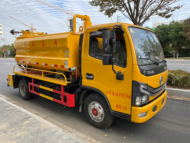河西清洗吸污车